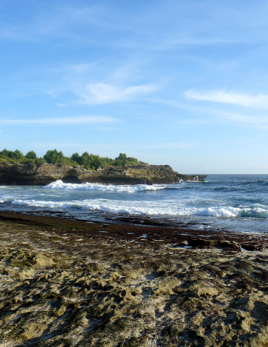 Pantai dan perahu di Nusa Lembongan, Bali